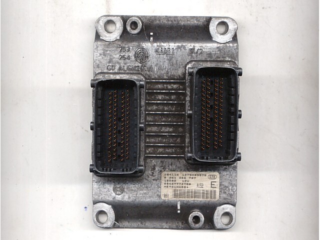 ECU Alfa Romeo 147 2.0 73501817 0261206707 ME7.3.1 {