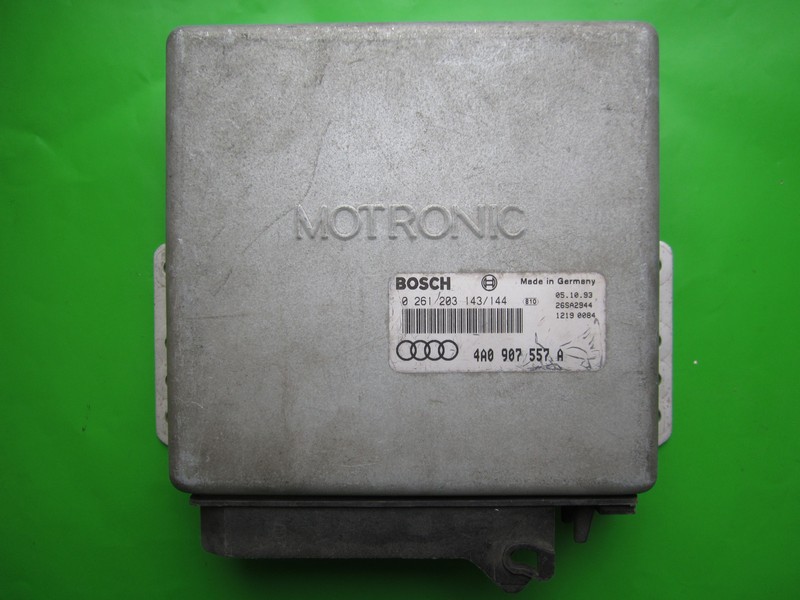 ECU Audi 100 4.2 4A0907557A 0261203143 M2.4.1