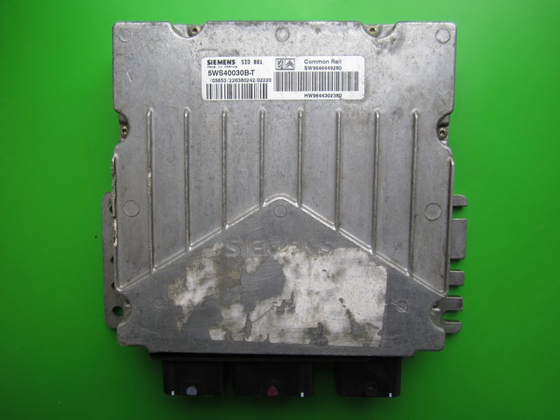 ECU Peugeot 307 2.0HDI 9646449280 5WS40030B-T SID801 } +