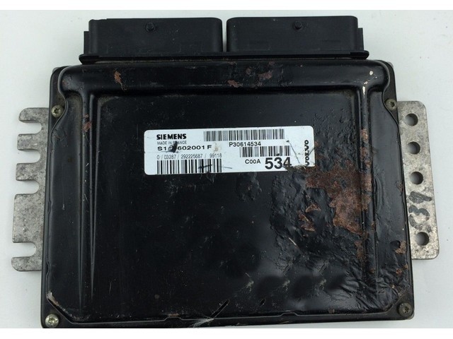 ECU Volvo V40 1.8 P30614534 S110602001F EMS2000 {