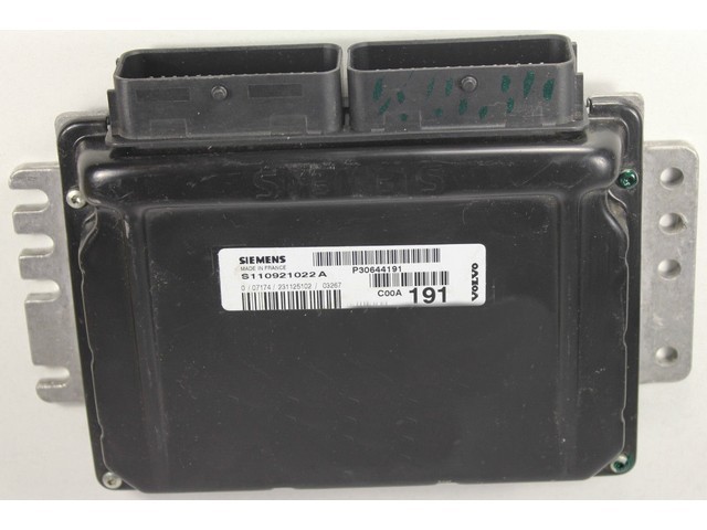 ECU Volvo V40 2.0 P30644191 S110921022A EMS2000 {