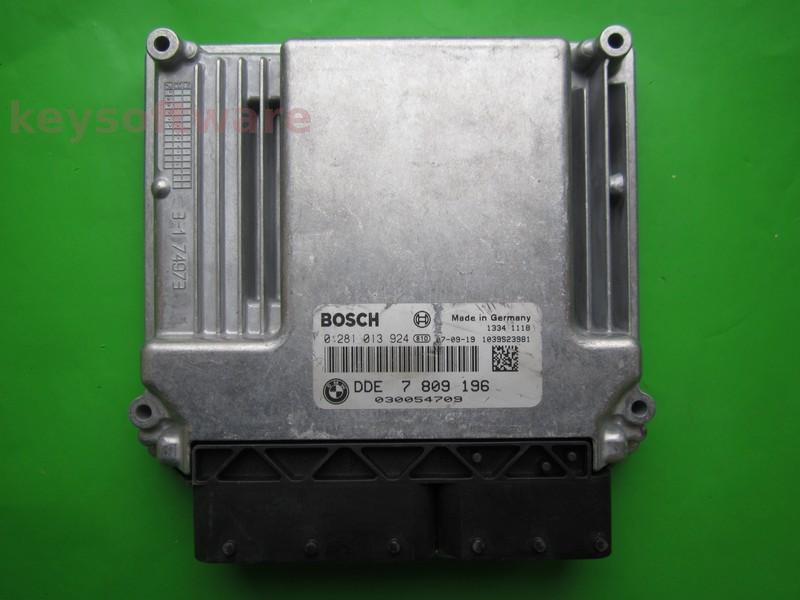 ECU Bmw X3 2.0D DDE7809196 0281013924 EDC17CP02 E83 }