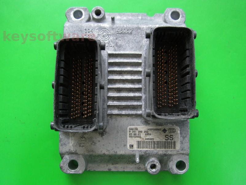 ECU Opel Corsa C 1.2 55352622 0261208253 ME7.6.2 Z12XEP