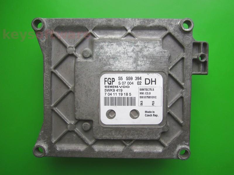 ECU Opel Astra H 1.6 55559394 Z16XER Simtec 75.5 }