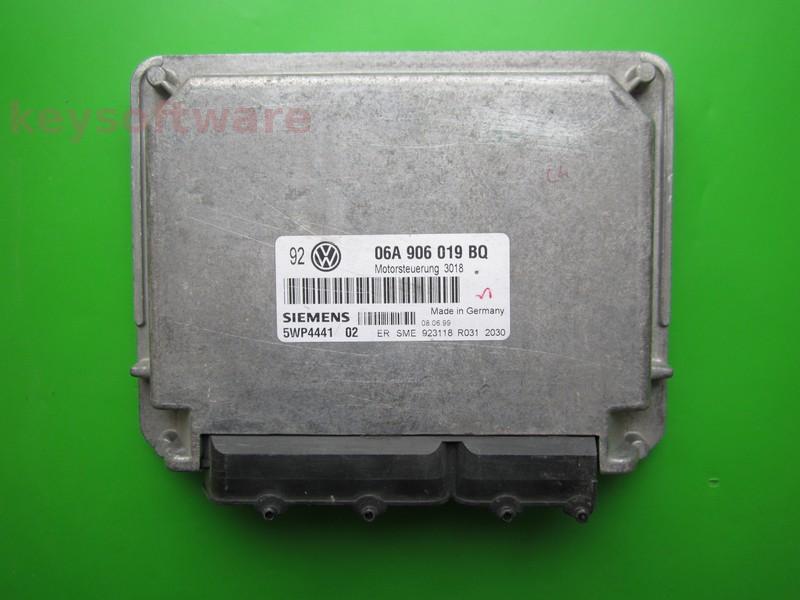 ECU VW Bora 1.6 06A906019BQ 5WP4441 SIMOS 2.1B AKL }